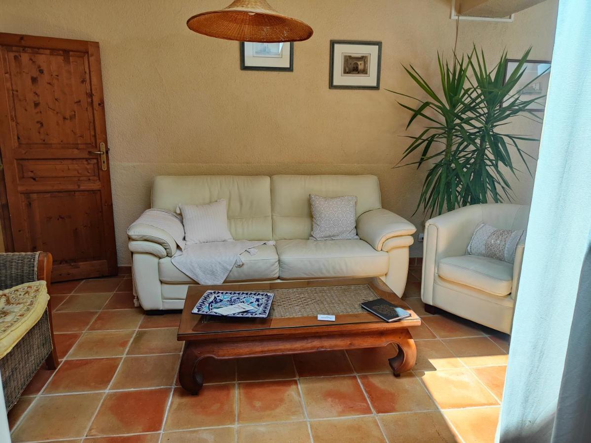 Domaine Bellavigne Gites Et Spa Forcalquier Ngoại thất bức ảnh