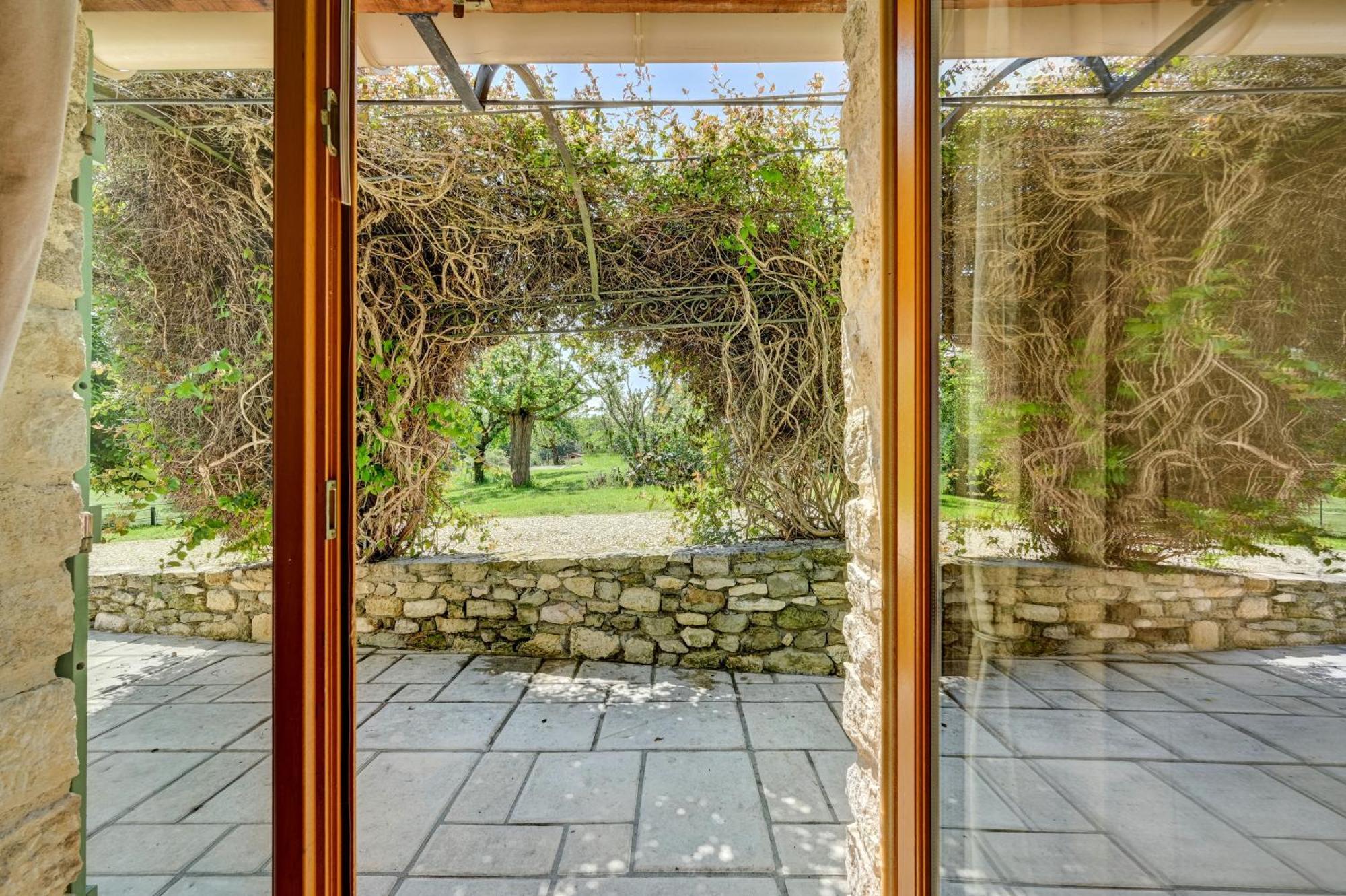 Domaine Bellavigne Gites Et Spa Forcalquier Ngoại thất bức ảnh
